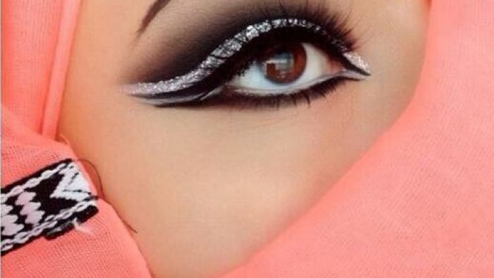 Arap Göz Makyajı Nasıl Yapılır?
